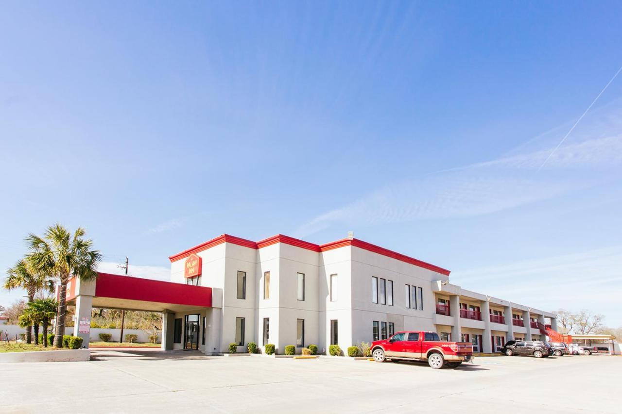 Econo Lodge Inn & Suites Channelview Bagian luar foto